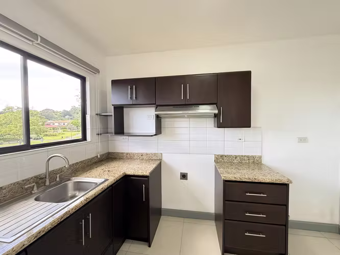 Alquiler de apartamento  en Condominio La Floresta | Concepción de Tres Ríos, 2do piso - Imagen 5