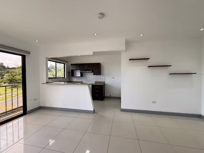 Alquiler de apartamento  en Condominio La Floresta | Concepción de Tres Ríos, 2do piso - Imagen 2