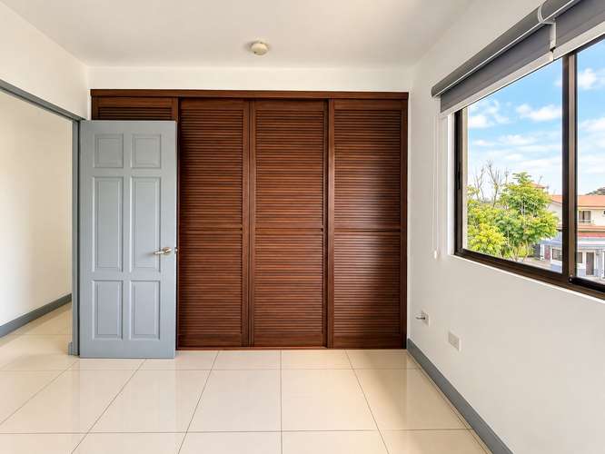 Alquiler de Amplio apartamento, Tres Ríos, cerca a Curridabat | Condominio La Floresta