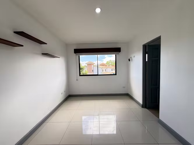 Alquiler de apartamento  en Condominio La Floresta | Concepción de Tres Ríos, 2do piso - Imagen 3