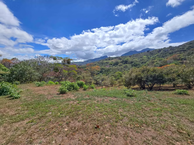 LOTE DE 1.521 M2 CON VISTA PANORÁMICA EN SAN ANTONIO DE ESCAZU (CARRIZAL) - Imagen 18
