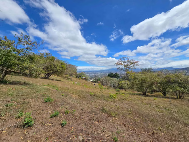 LOTE DE 1.521 M2 CON VISTA PANORÁMICA EN SAN ANTONIO DE ESCAZU (CARRIZAL) - Imagen 5