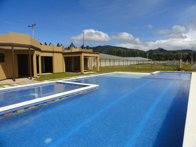 Residencia de Lujo en Condominio Albacete Exclusividad en Cartago 43147