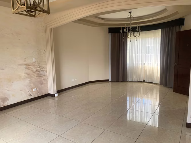 Residencia de Lujo en Condominio Albacete Exclusividad en Cartago 43147