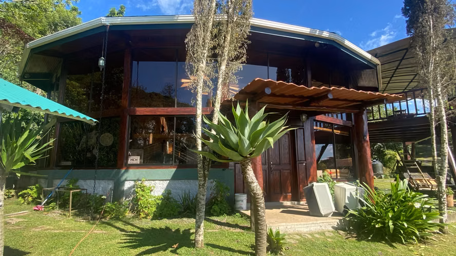 Se Vende Hermosa Casa de Montaña  RA