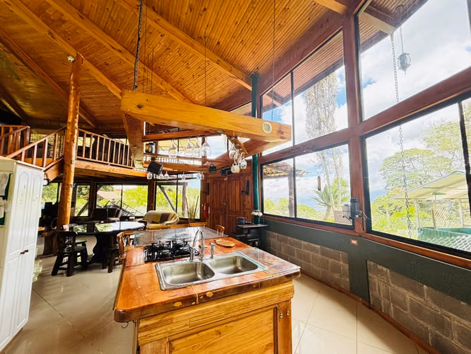 Se Vende Hermosa Casa de Montaña  RA