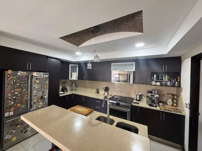 250 / Casa / Venta / Santa Ana / Rio Oro / Lujosa / Segura / Oportunidad Única