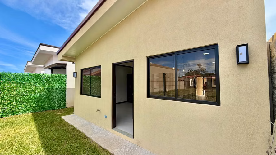 Grecia- Casa en Alquiler- Condominio Privado