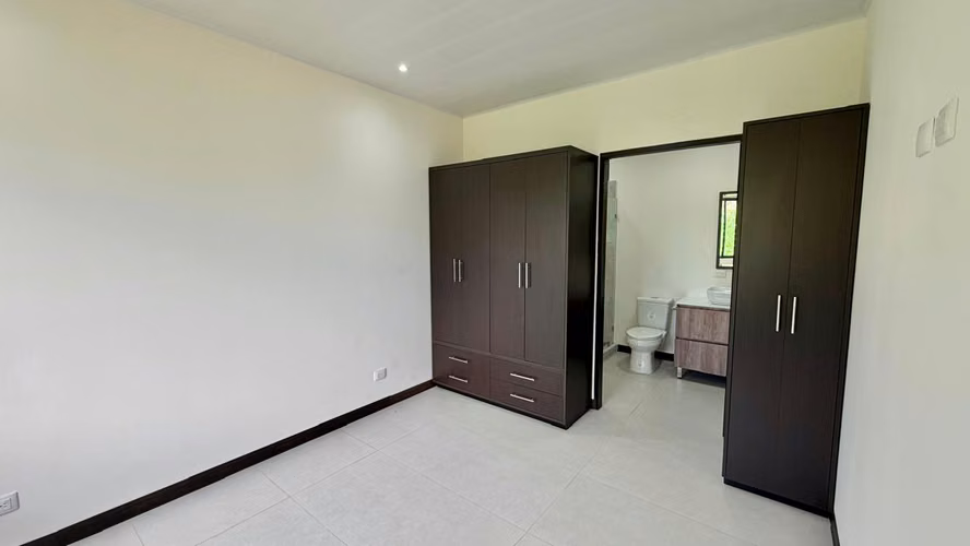Grecia- Casa en Alquiler- Condominio Privado