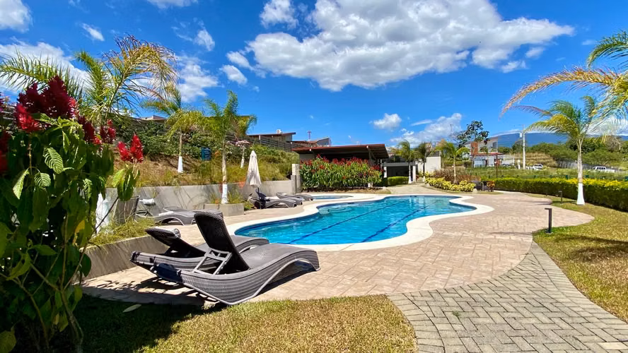 Grecia- Casa en Alquiler- Condominio Privado