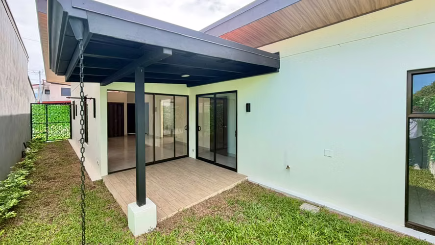 Grecia- Casa en Alquiler- Condominio Privado