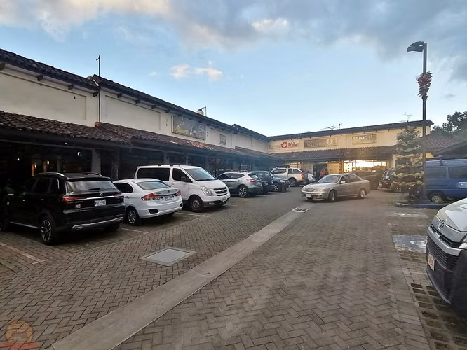 Activo comercial AAA con contrato vigente y flujo de caja inmediato, Santo Domingo