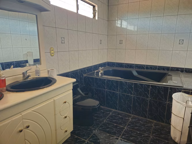 Edificio Comercial en Tibás – Ideal para Restaurantes y Oficinas