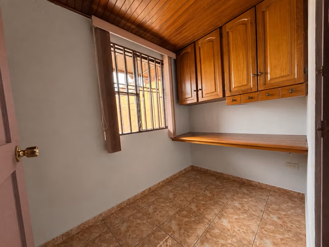 ALQUILER CASA EN COLIMA DE TIBAS CERCA DE TODO