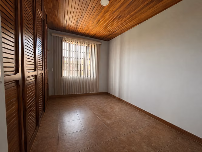 ALQUILER CASA EN COLIMA DE TIBAS CERCA DE TODO