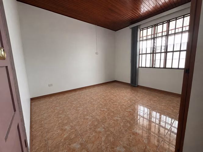ALQUILER CASA EN COLIMA DE TIBAS CERCA DE TODO