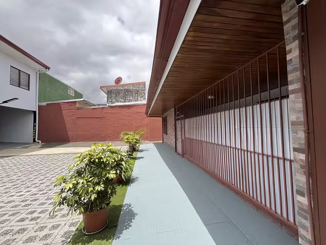ALQUILER CASA EN COLIMA DE TIBAS CERCA DE TODO