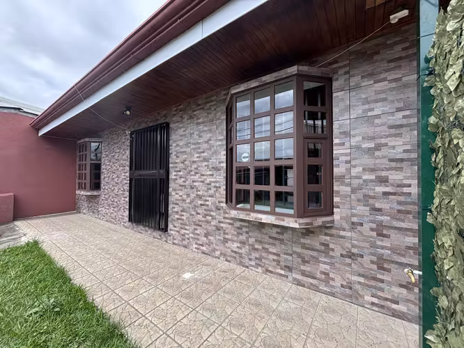 ALQUILER CASA EN COLIMA DE TIBAS CERCA DE TODO