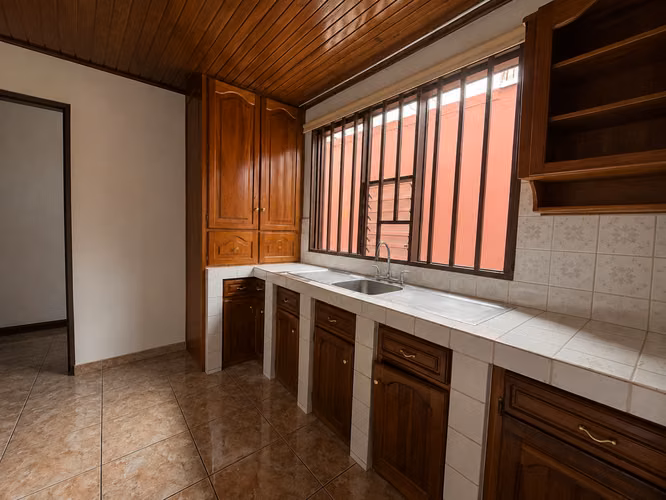 ALQUILER CASA EN COLIMA DE TIBAS CERCA DE TODO