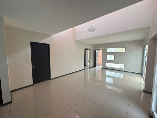Casa de 1 nivel en Alquiler – Los Arcos, Cariari, Heredia - Imagen 2
