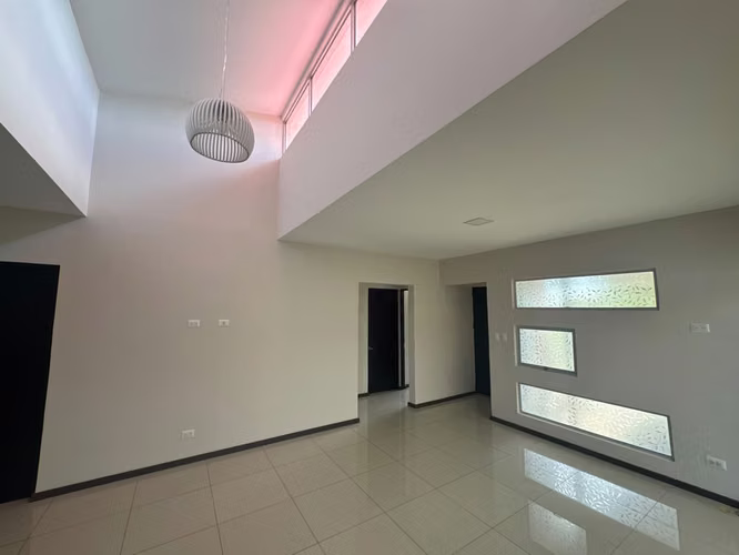 Casa de 1 nivel en Alquiler – Los Arcos, Cariari, Heredia - Imagen 6