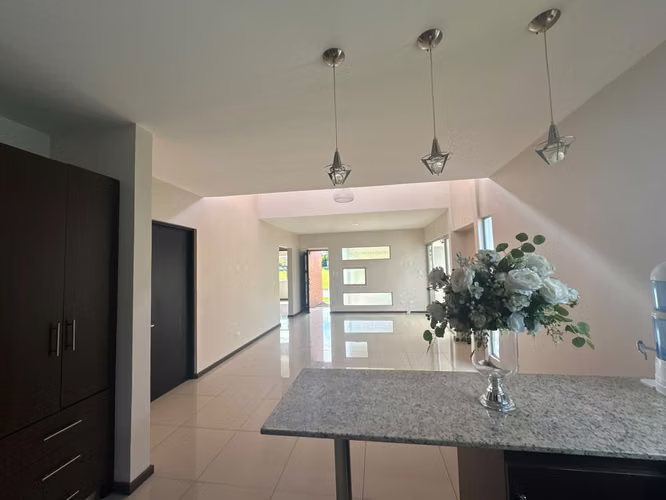 Casa de 1 nivel en Alquiler – Los Arcos, Cariari, Heredia - Imagen 4