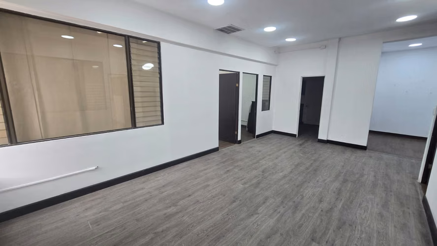 Alquiler de Local Comercial en Torre en el Este, Curridabat ( 42987) - Imagen 8