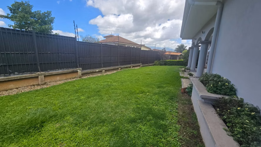 (42821) Condominio Exclusivo en Colinas de Montealegre - Imagen 5