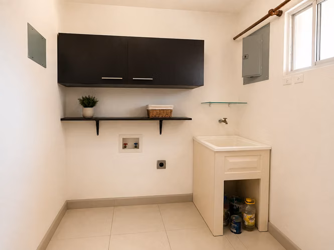 Alquiler de casa de una sola planta en condominio