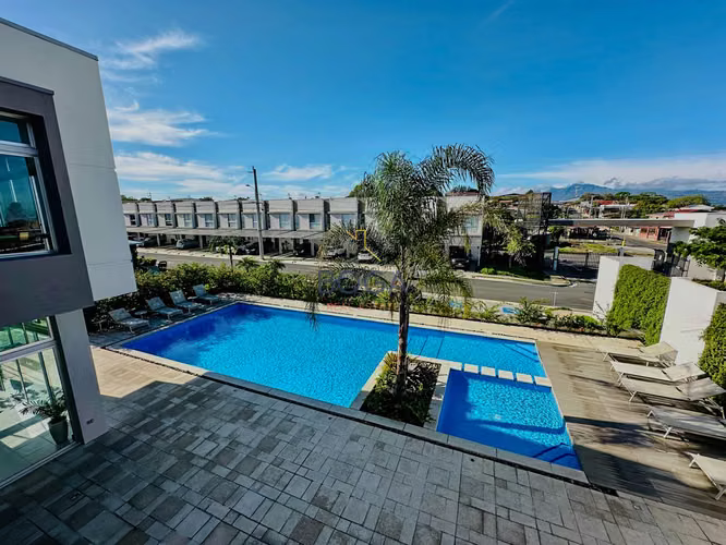 ALQUILER CASA HEREDIA MERCEDES NORTE  3 HABITACIONES| 1 PRIMERA PLANTA | PATIO