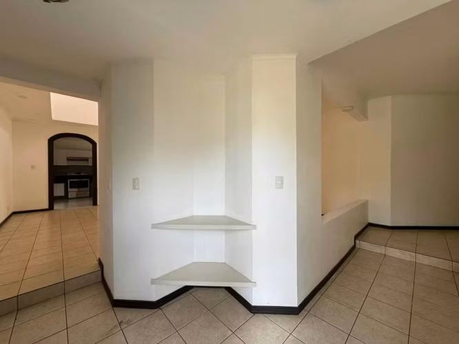 Exclusiva Casa de Una Planta en Condominio Privado | Piedades de Santa Ana - Imagen 15