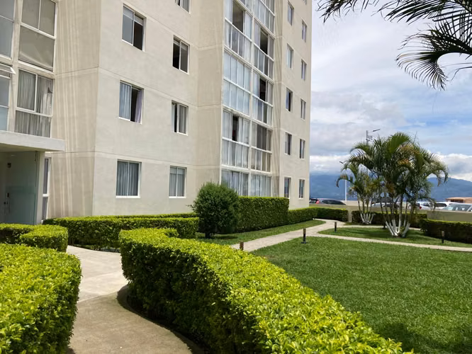 Apartamento en altavista Heredia