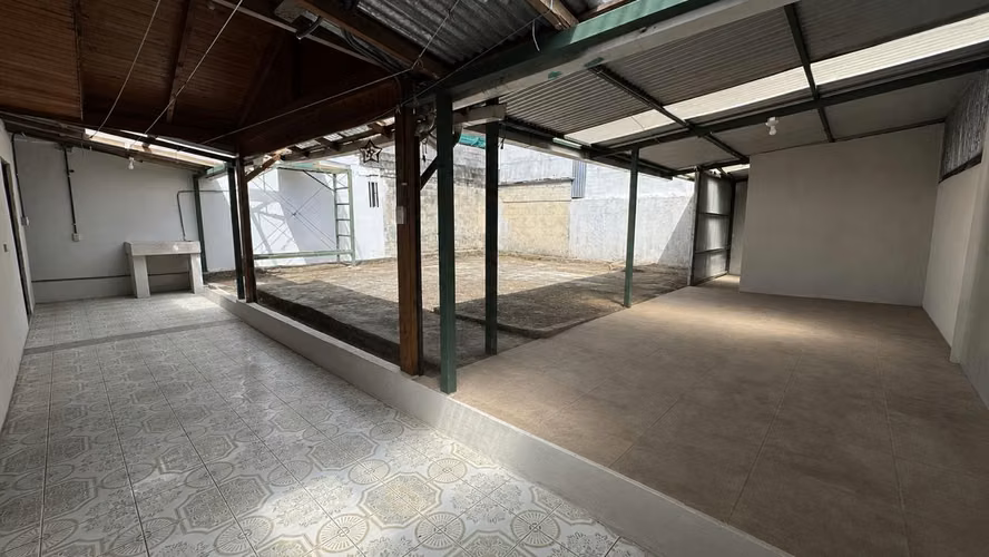 Casa de una planta en zona residencial de Desamparados centro, San José