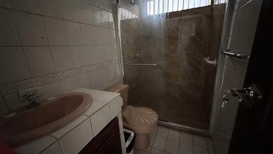 Casa de una planta en zona residencial de Desamparados centro, San José