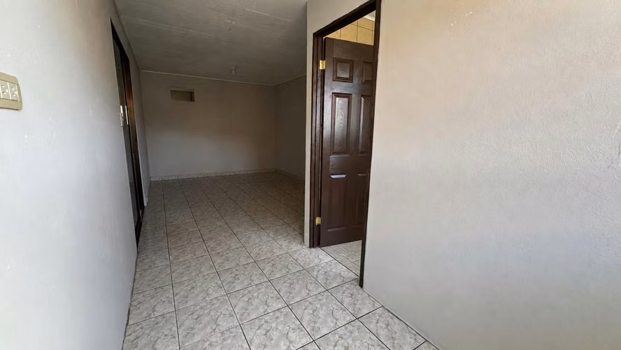 Casa de una planta en zona residencial de Desamparados centro, San José