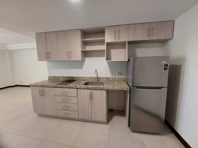 Apartamento Semi amoblado de 1 Habitación SIN PARQUEO en Rohrmoser - 03 - Imagen 5