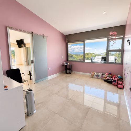 Exclusiva residencia de montaña con piscina y vistas panorámicas en Coronado, Costa Rica - Imagen 11