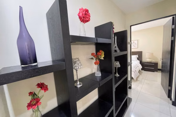 Se alquila Pent-House en Montesol, Santa Ana. Full Amoblado. - Imagen 9