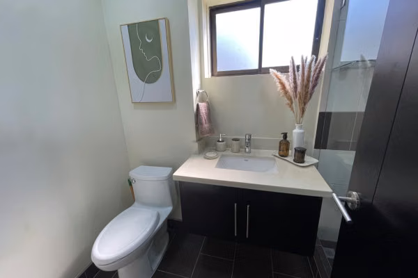 Se alquila Pent-House en Montesol, Santa Ana. Full Amoblado. - Imagen 16