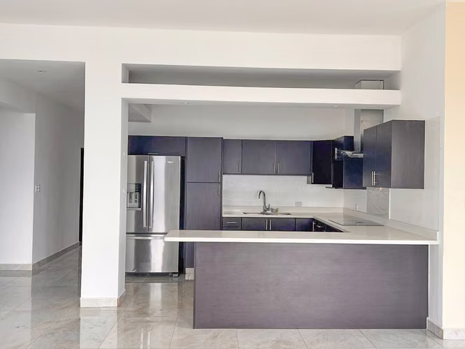 Casa Independiente con Espectaculares Vistas y Amplio Jardín en San Antonio de Escazú - Imagen 6