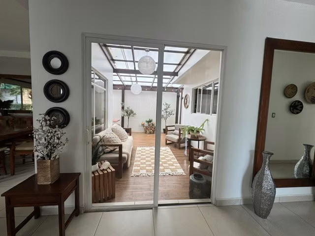 VENTA CASA SANTA ANA , EXCELENTE UBICACION , ESPACIO Y PRIVACIDAD - Imagen 10