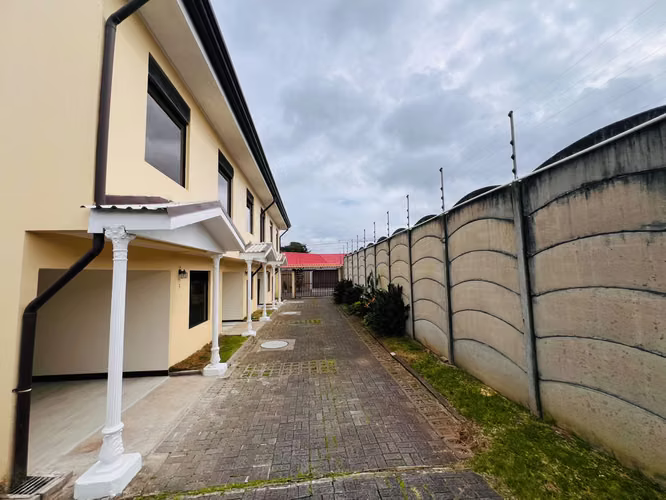  Casa en Alquiler Cerca de Walmart Los Ángeles Cartago