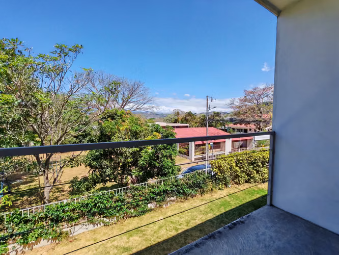 Rio Oro- Duplex- 2 habitaciones- Amoblado- Amplio Jardín