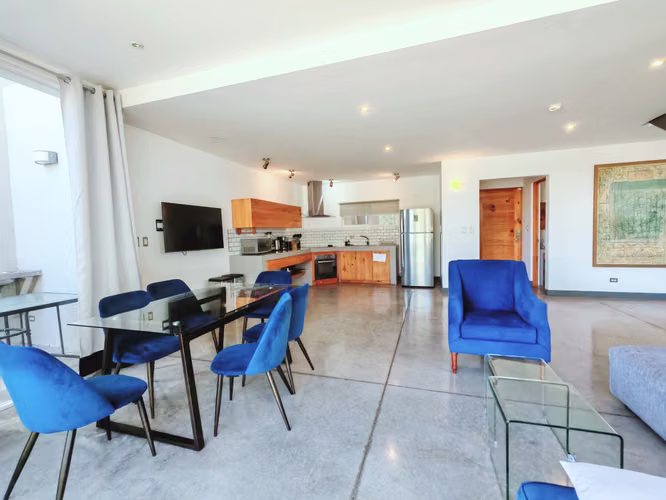 Rio Oro- Duplex- 2 habitaciones- Amoblado- Amplio Jardín