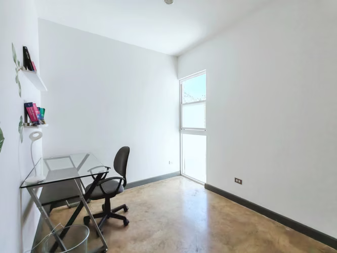 Rio Oro- Duplex- 2 habitaciones- Amoblado- Amplio Jardín