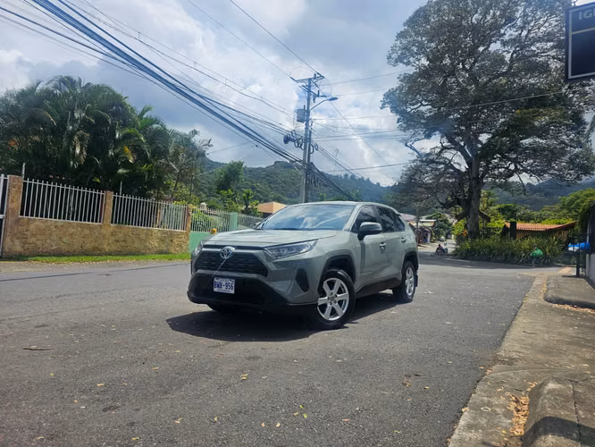 TOYOTA RAV4 2022 AUTOMATICO 4X4