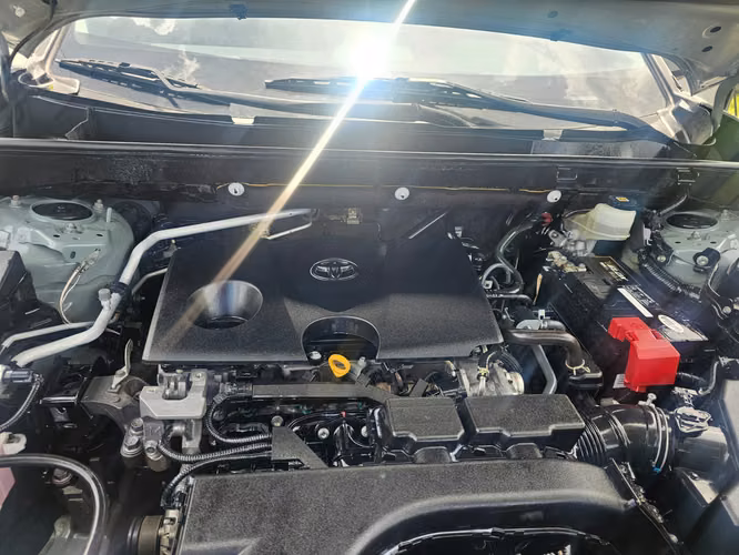 TOYOTA RAV4 2022 AUTOMATICO 4X4 - Imagen 5