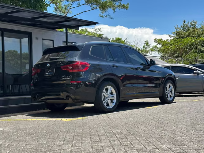 BMW X3 30i - Imagen 3