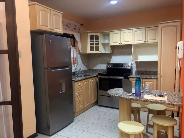 VENTA DE CASA EN HACIENDA DEL REY, CARTAGO - Imagen 3