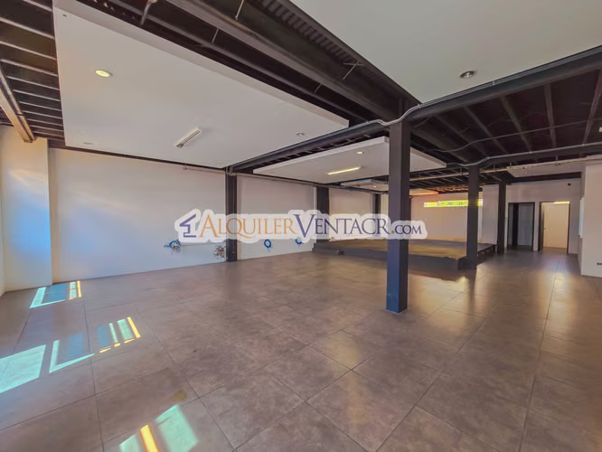 EDIFICIO DE 951 M2 PARA OFICINAS O COMERCIO EN SANTA ANA POZOS - Imagen 13